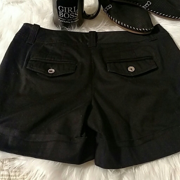 White House Black Market Black Casual Cuffed Shorts With Silver Hardware Size 2 - Picture 2 of 6